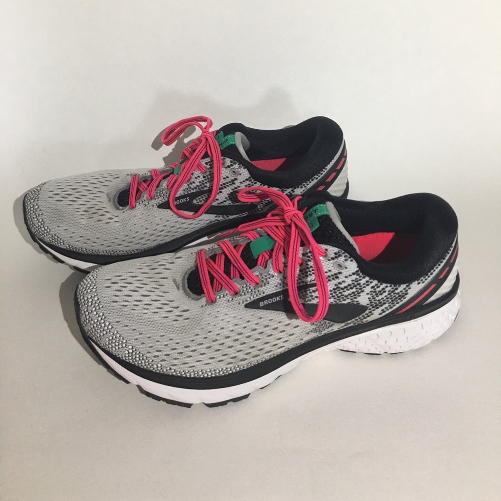 Brooks Ghost 11 White, Pink, Black,